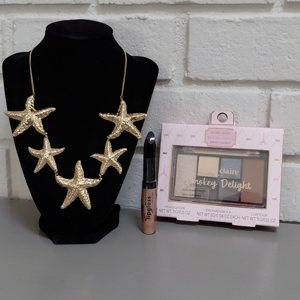 BUYERS GIVAWAY! 🎁 Gold Tone Starfish Statement Necklace & Make-Up Bundle! 😍